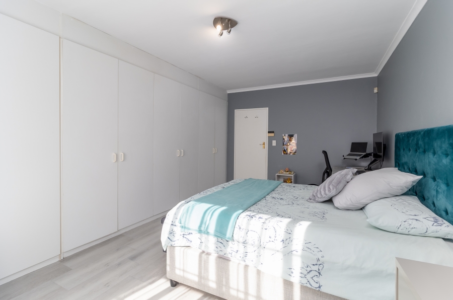 2 Bedroom Property for Sale in Pinelands Western Cape